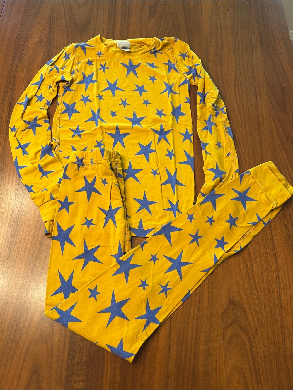 Hanna Andersson Yellow Pajama Set with Blue Stars